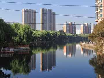 北仑龙湖滟澜最新开盘，房地产市场的热议与个人观点