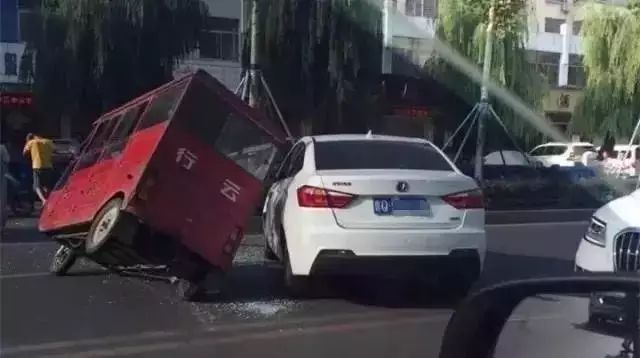 平邑交通事故最新动态，成长与励志故事中的变化